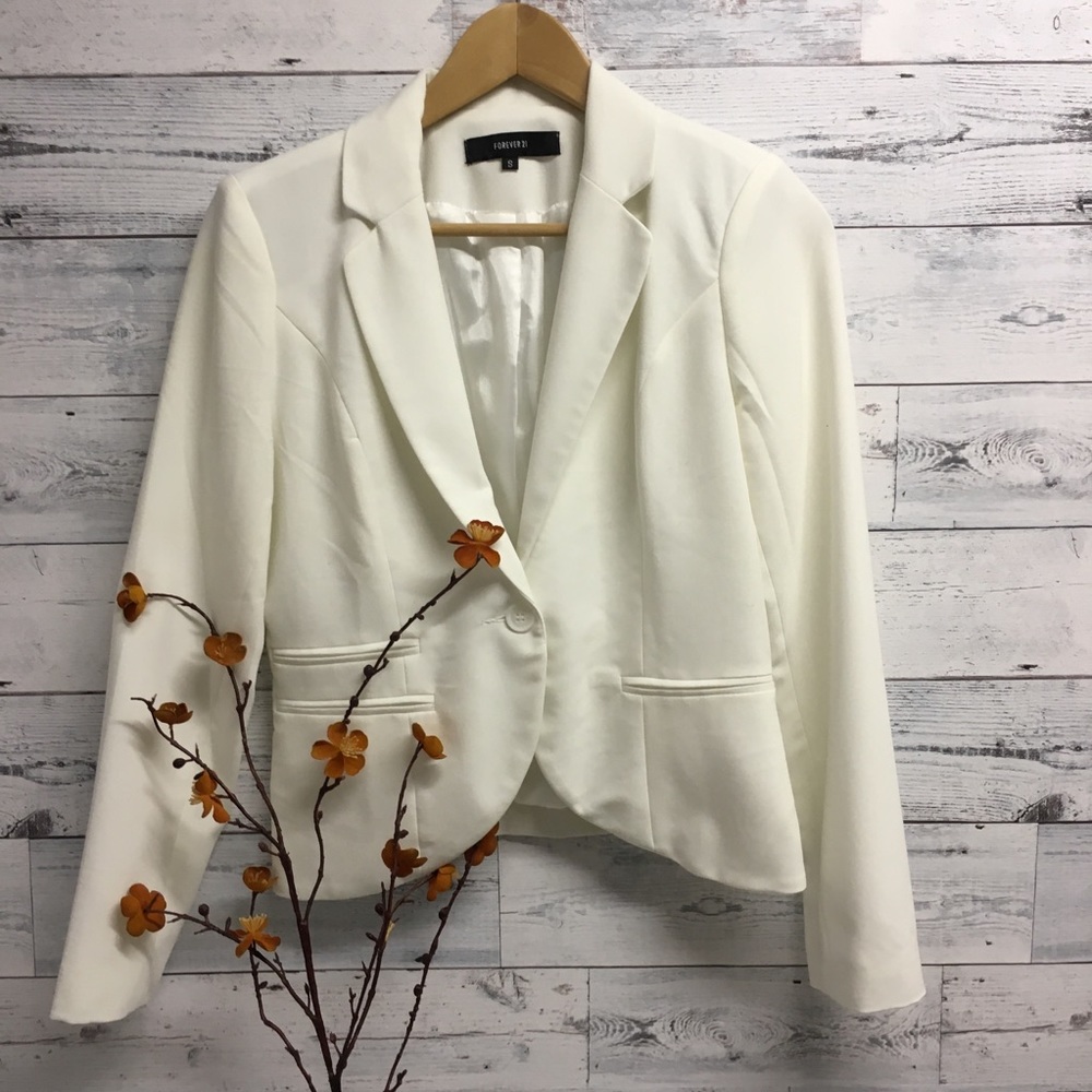 🌿 Forever 21 white blazer